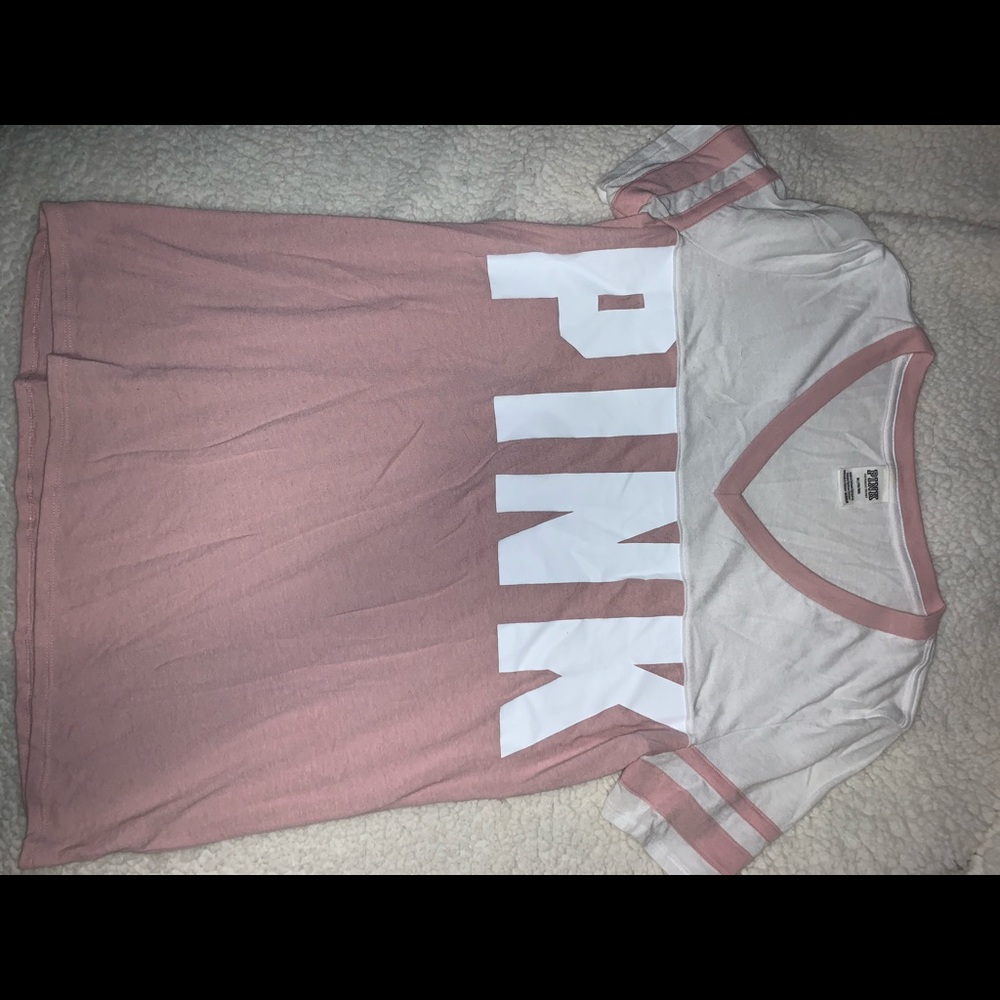 Vs pink Tee shirt
